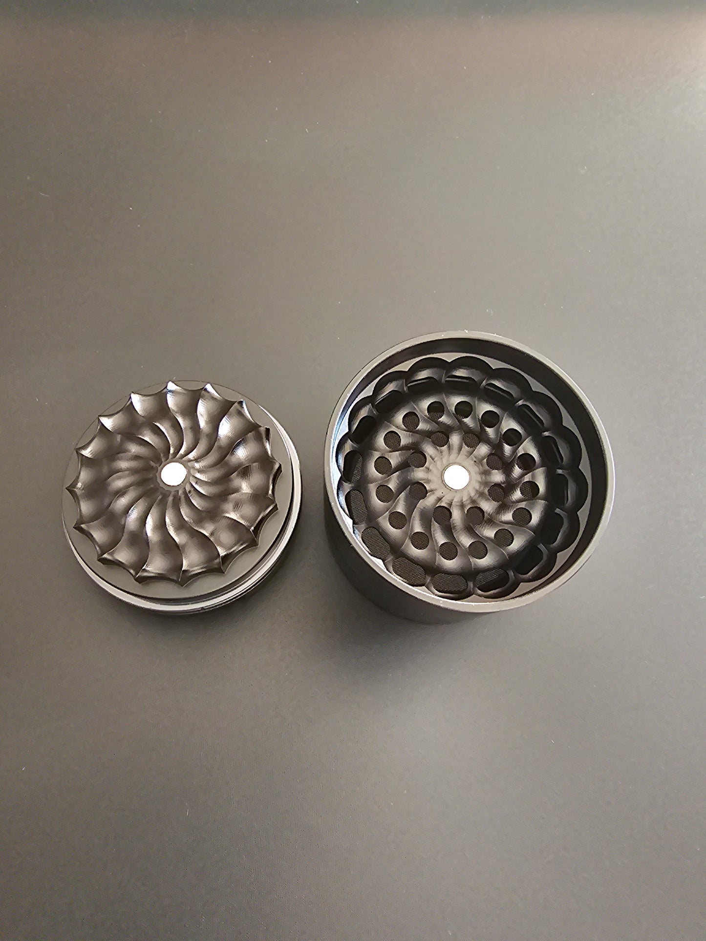 Black Leaf CNC Grinder 5-part 62mm Black